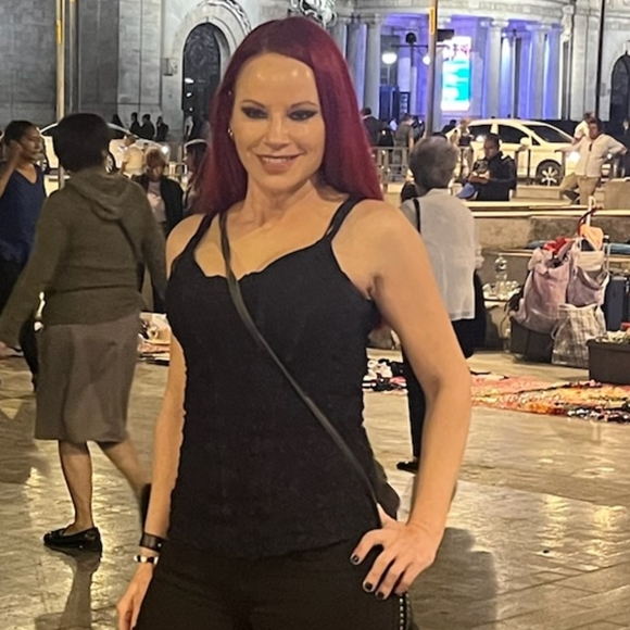 Meet your Posher, Cathryn - Picture 1 of 1